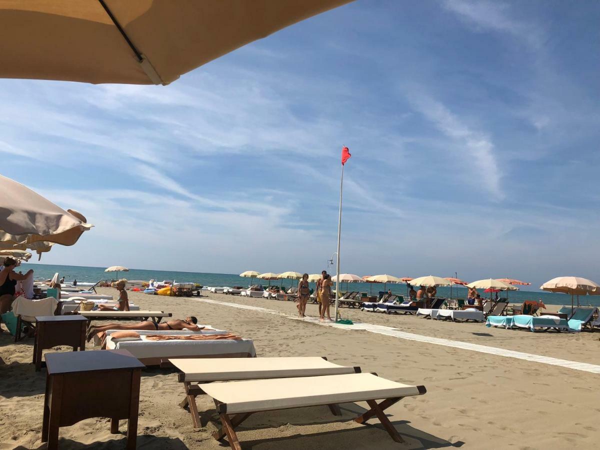 Villa Allende In Forte Dei Marmi Exterior photo